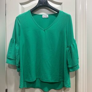 Green 3/4 statement Sleeve blouse